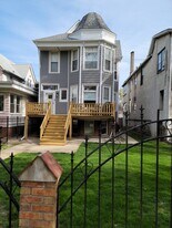 2650 W Logan Blvd in Chicago, IL - Building Photo