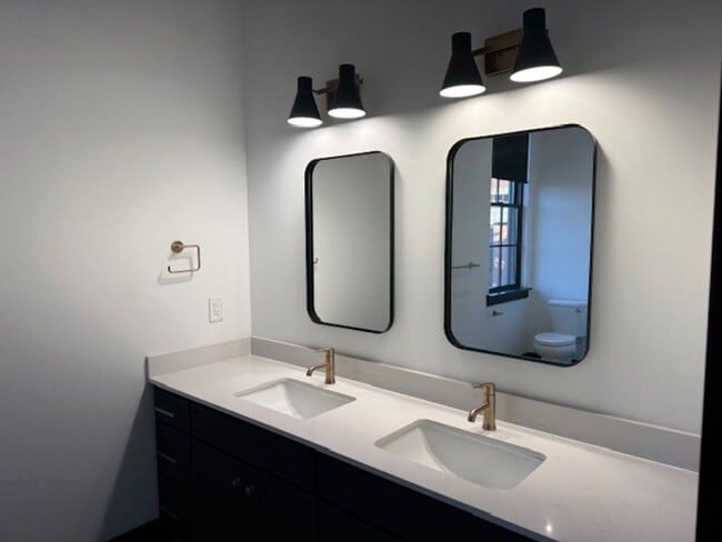 41 Larry Holmes Dr in Easton, PA - Building Photo - Building Photo