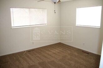 1817 N Cain St in Visalia, CA - Building Photo - Building Photo