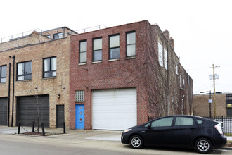 2711 W Fulton St in Chicago, IL - Building Photo - Primary Photo