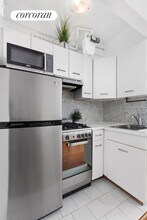 243 W End Ave in New York, NY - Foto de edificio - Building Photo