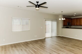 9025 Refined Ct in Las Vegas, NV - Foto de edificio - Building Photo