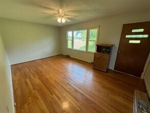 379 Snow Creek Rd in Seneca, SC - Building Photo - Building Photo