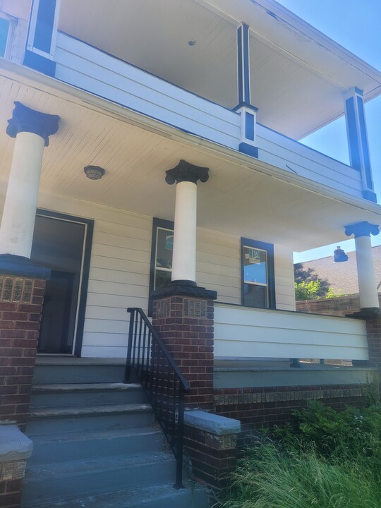 1168 Norwood Rd in Cleveland, OH - Building Photo
