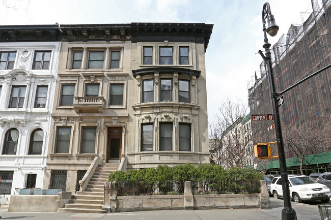 298 Convent Ave in New York, NY - Building Photo - Building Photo