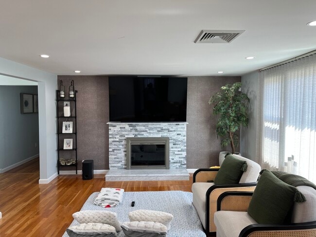 38 Garland St, Unit 1