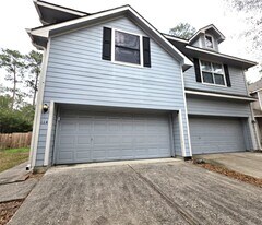 114 E Stedhill Loop in Conroe, TX - Building Photo