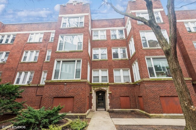 property at 6589 N Lakewood Ave