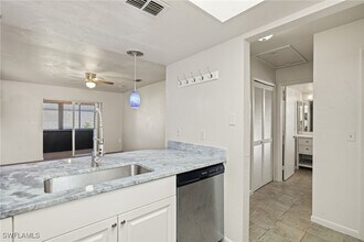 608 SE 6th St in Cape Coral, FL - Building Photo - Building Photo