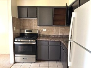 827 College Blvd in Addison, IL - Building Photo - Building Photo