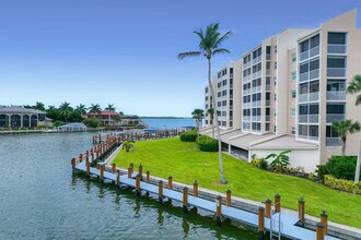 897 Collier Ct in Marco Island, FL - Building Photo - Building Photo