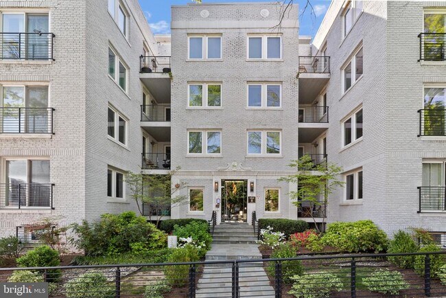 329 Rhode Island Ave NE in Washington, DC - Building Photo - Building Photo