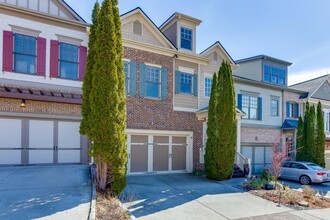 6925 Fellowship Ln in Flowery Branch, GA - Building Photo - Building Photo