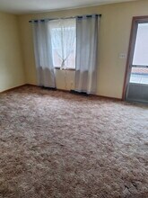 588 Baldwin Rd, Unit A in Akron, OH - Foto de edificio - Building Photo