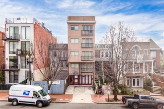 2136 Wisconsin Ave NW in Washington, DC - Building Photo - Building Photo