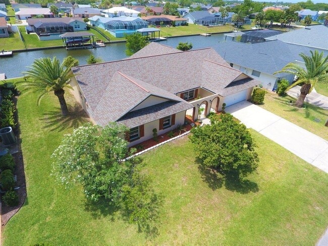 10 Coral Reef Ct S