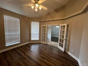 7230 Annandale Dr in Pensacola, FL - Building Photo - Building Photo