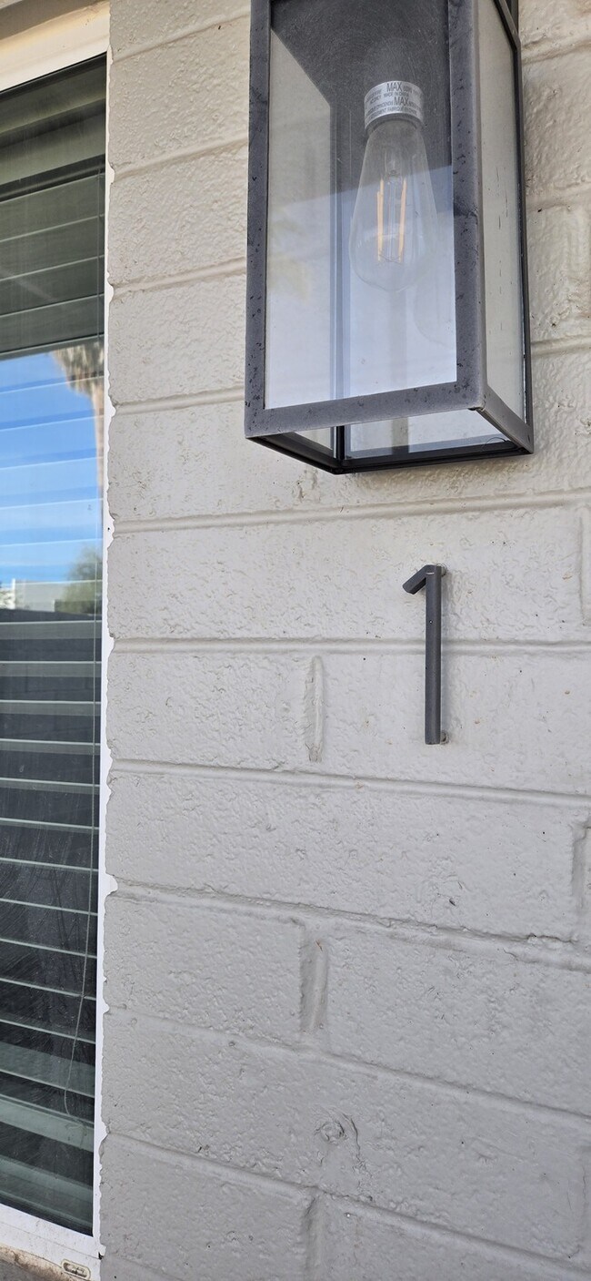 1100 N California St in Chandler, AZ - Building Photo - Building Photo