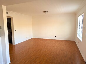 1605 Winona Blvd in Los Angeles, CA - Building Photo - Building Photo