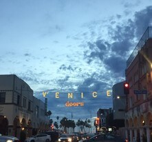 1439 Cabrillo Ave in Los Angeles, CA - Building Photo