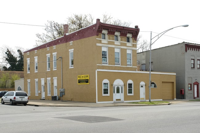621 N Fulton Ave