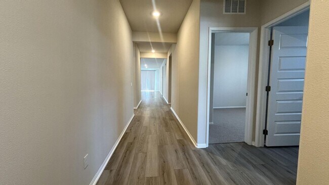 35333 Hutchinson Pl in Beaumont, CA - Building Photo - Building Photo