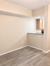 2209 S Braeswood Blvd-Unit -31H in Houston, TX - Building Photo - Building Photo