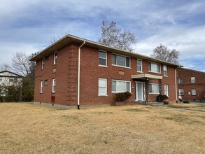 2209 Gerald Ct, Unit 1 in Louisville, KY - Foto de edificio - Building Photo