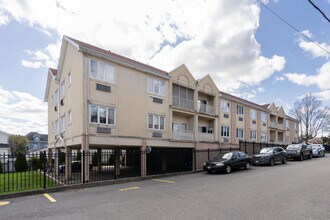 6 Arc Pl in Staten Island, NY - Building Photo - Building Photo