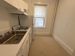 116 Warren St, Unit 4 in Boston, MA - Building Photo - Building Photo