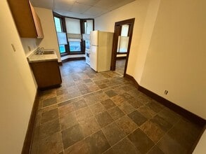 59 W Main St in Platteville, WI - Building Photo - Building Photo