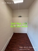 921 N Main St in Evansville, IN - Building Photo - Building Photo