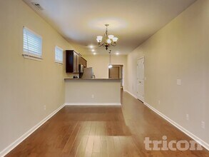 1080 Paddock Park Cir in Gallatin, TN - Foto de edificio - Building Photo