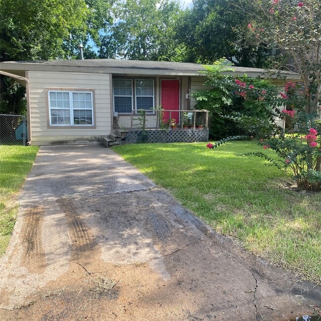 property at 4310 Holt St