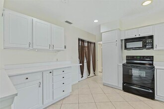 9 Crompton Pl in Palm Coast, FL - Building Photo - Building Photo