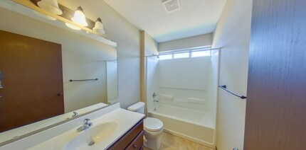 513 Brooklawn Dr in Manhattan, KS - Building Photo - Building Photo