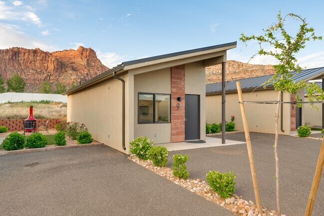 840 N Maple St in Hildale, UT - Building Photo - Building Photo