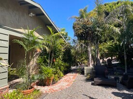 818 Hygeia Ave, Unit 818 in Encinitas, CA - Building Photo