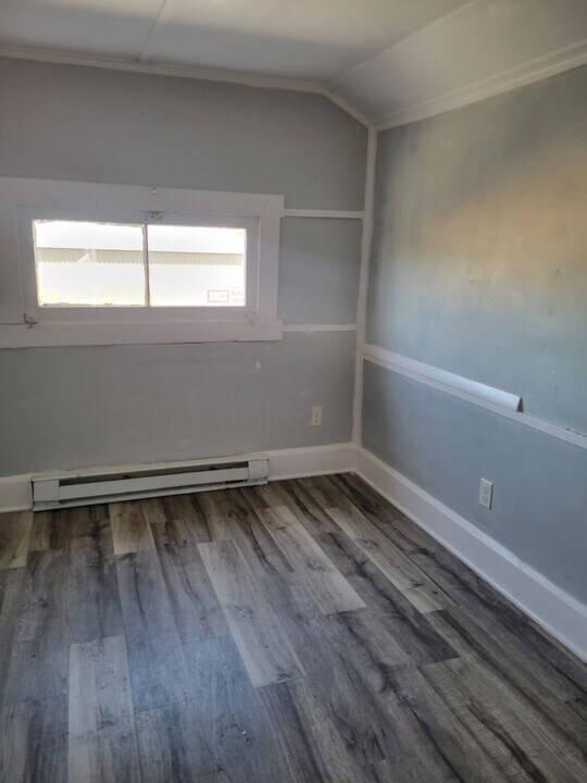 1523 E Washington St-Unit -1523 E Washington St - 2 in Muncie, IN - Building Photo