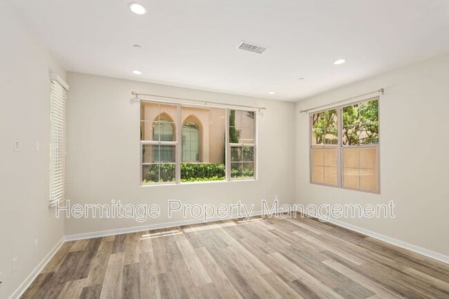136 Tubeflower in Irvine, CA - Building Photo - Building Photo