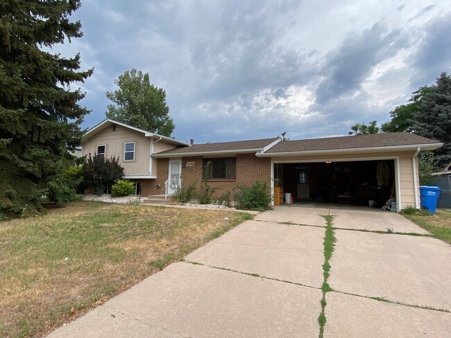 204 E Swallow Rd in Fort Collins, CO - Foto de edificio - Building Photo