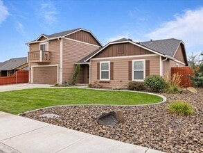 6416 Three Rivers Dr in Pasco, WA - Building Photo - Building Photo