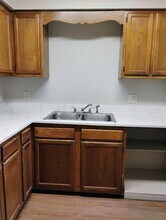 1644 Lake Calais Ct, Unit G in Baton Rouge, LA - Foto de edificio - Building Photo