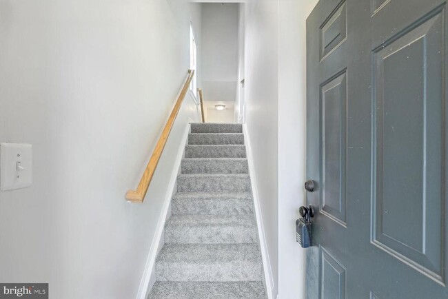 42379 Goldenseal Square in Ashburn, VA - Building Photo - Building Photo