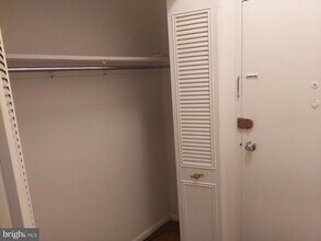 10400 Rockville Pike in North Bethesda, MD - Building Photo - Building Photo