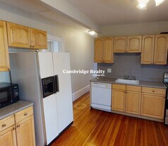 276 Main St, Unit 1T in Medford, MA - Building Photo