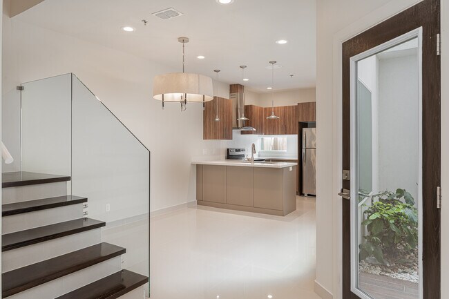 Colgate Crossings in McAllen, TX - Building Photo - Building Photo