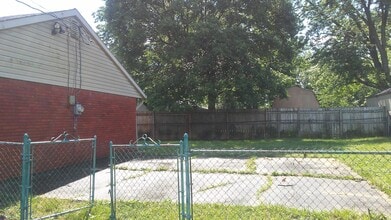 1053 Brookcrest Dr in Mason, OH - Building Photo - Building Photo