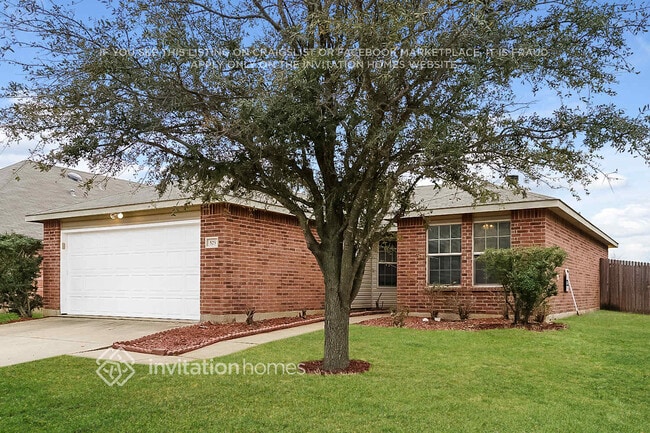 525 Jennifer Dr in Burleson, TX - Building Photo - Building Photo