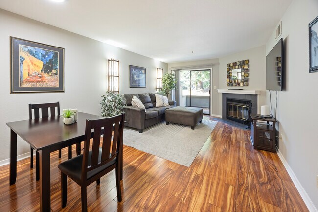 198 Oriole Cir, Unit 198 in Novato, CA - Building Photo - Building Photo